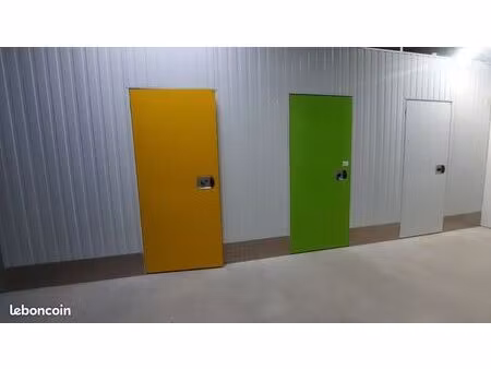 box de stockage 9m²