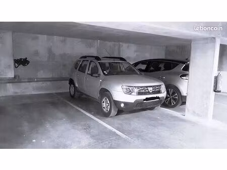 place parking fontaines-sur-saone