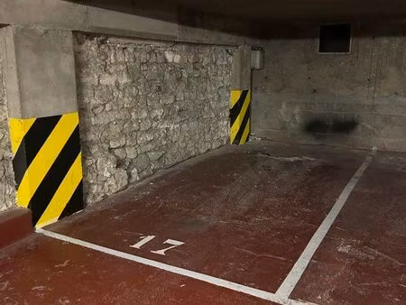 location parking - rue lamarck - paris 18