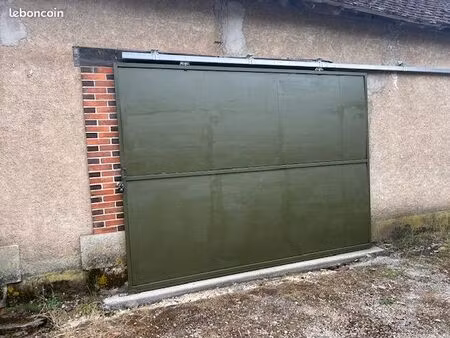 local garage stockage 72m2