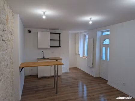 petite maison de ville et jardin