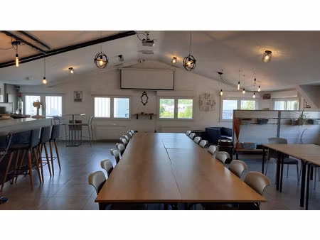 location locaux professionnels 149 m² à annecy (74000)  1 404 €