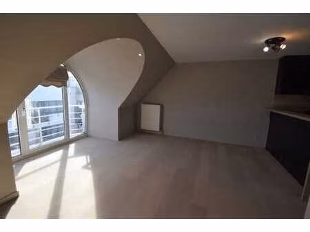 agréable appartement en duplex  idéalement situé à proximité
