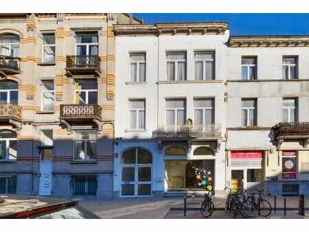 immeuble de commerce  de stockage et de logement