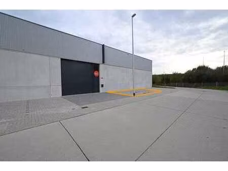 nieuwbouw loods van 211 m2 op uitstekende locatie