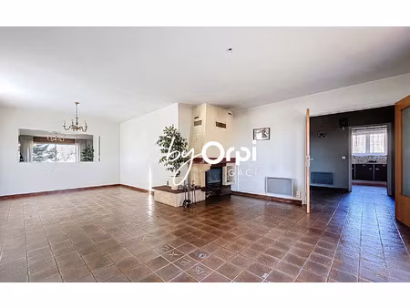 maison orcines 88.4 m² t-3 à vendre  275 000 €