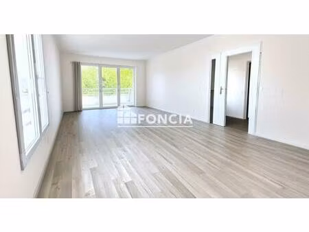 93160 noisy-le-grand  appartement f3  64m2  lumineux avec balcon et parking. résidence réc