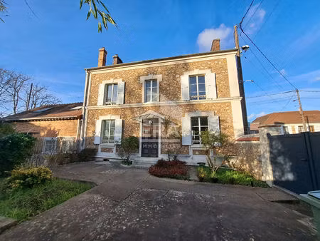 locaux commerciaux / appartement