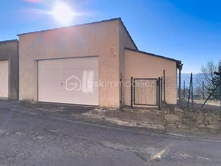 parking de 27 m² à saint-vincent-d'olargues