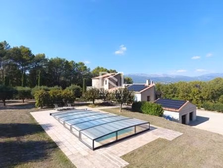 a tourrettes - propriete - proche golf de terre blanches - piscine - tennis - appartement 