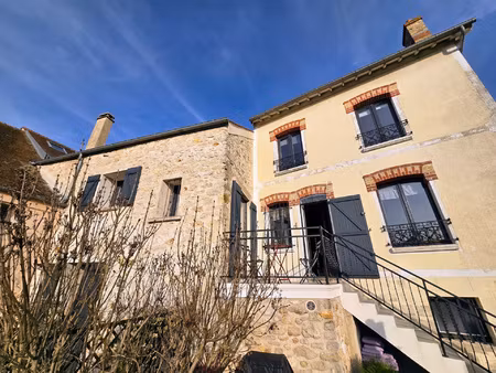 maison familiale rénovée ? terrasse plein sud & vue vallée ?