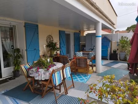 vends t4 dans une maison de ville