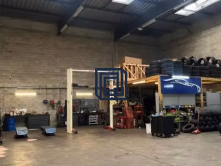 immobilier professionnel à louer élancourt