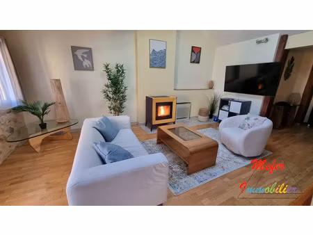 location meublée maison 5 pièces 142 m² à salses-le-château (66600)  1 400 €