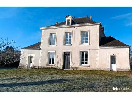 immeuble 190 m² noyant villages