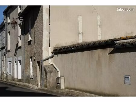 maison ancienne 86110 mirebeau