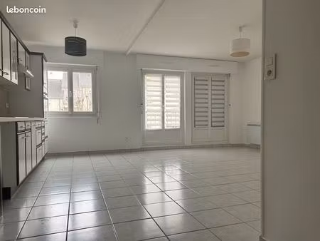 appartement 3 pièces - garage - 65 m2 - aÿ