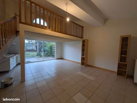 maison en location avec jardin et terrasse 3 pièces à ambarès-et-lagrave (33)