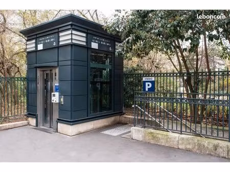 parking indigo sèvres babylone - paris