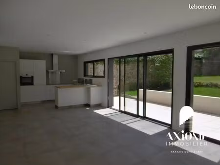 maison 4 pièces 105 m²