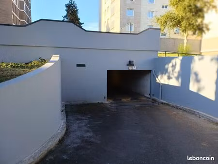 garage en residence securise