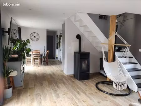 maison meubée à louer 890