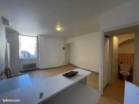 studio 1 pièce 23 m²