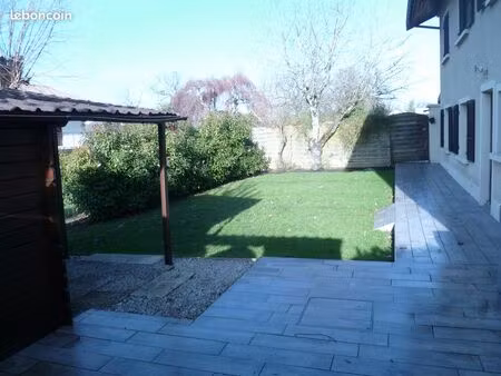 t2 59 m2 meublé et grand jardin prévessin