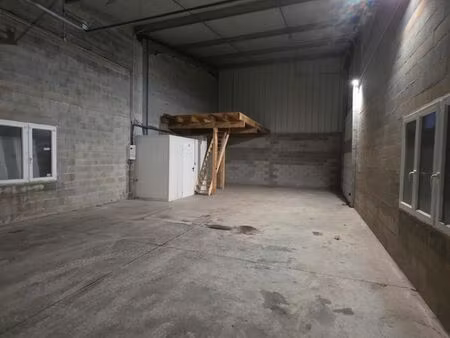 entrepot garage stockage a louer