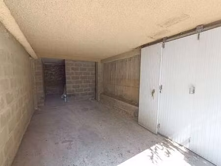 vente garage et parking à nantes saint-donatien (44000) : à vendre / 24m² nantes saint-don