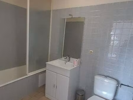 location appartement 2 pièces meublé à ernée (53500) : à louer 2 pièces meublé / 35m² erné