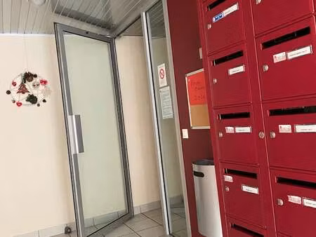 location appartement 3 pièces à la roche-sur-yon centre ville (85000) : à louer 3 pièces /