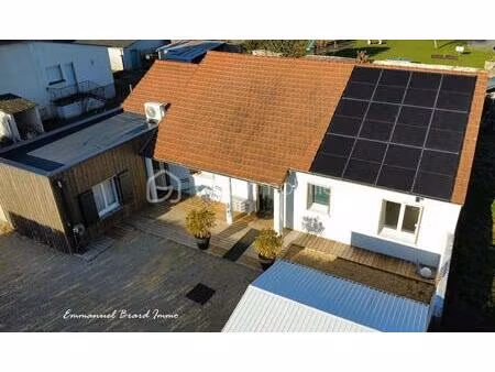 maison de village de 126 m² à coussay-les-bois