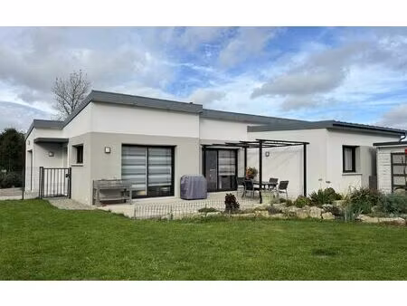 maison mahalon 103.5 m² t-4 à vendre  283 500 €