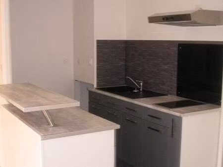 location appartement 2 pièces à carentan-les-marais (50500) : à louer 2 pièces / 38m² care