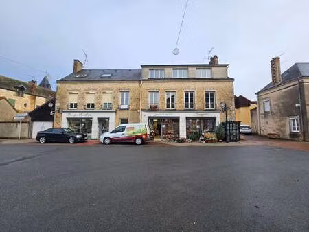 vente immeuble à marolles-les-braults (72260) : à vendre / 450m² marolles-les-braults