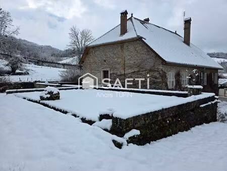 magnifique maison en pierre à salins-les-bains