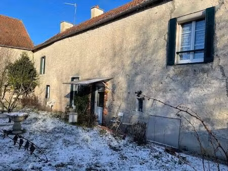 maison de caractère avec terrain et dépendances à vanvey !