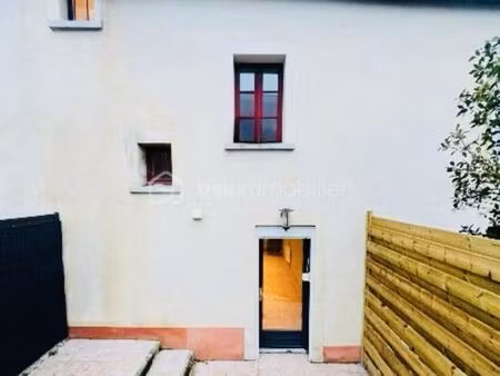 maison lumineuse avec jardin  terrasse et 2 places de stationnement
