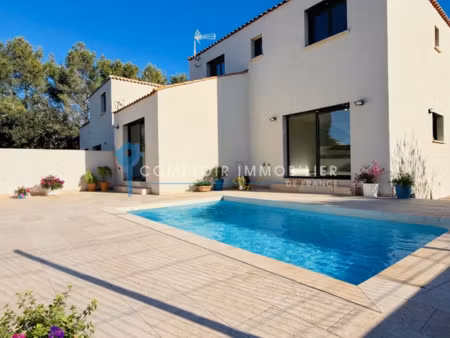 villa 5pièce(s) 4chambre(s) 123 33 m² vergèze (30310)