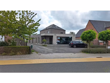 commercieel te huur in sint-laureins