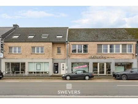 opbrengsteigendom met handelspand  ruim appartement en uitbreidingspotentieel in hartje he