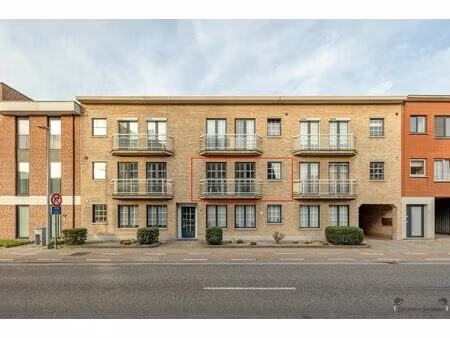 ruim en licht appartement in centrum van schoten