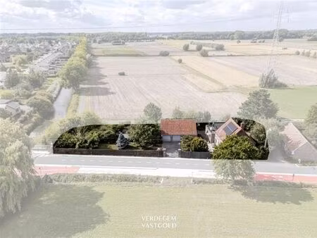 authentieke woning met recente uitbreiding en uniek historisch accent