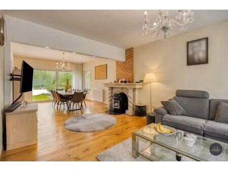 hoogwaardig afgewerkte  ruime gezinswoning op toplocatie