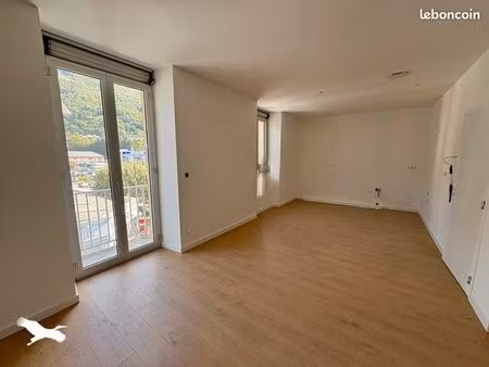 appartement 3 pièces 54 m²
