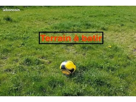 terrain 1 800 m² muids