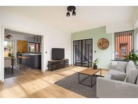 hob met 4 slaapkamers en 2 badkamers