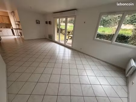 av - 3 pieces 73 m2 en duplex - standing – terrasse et jardin privatif