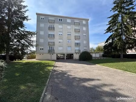 appartement 3 pièces 64 m²